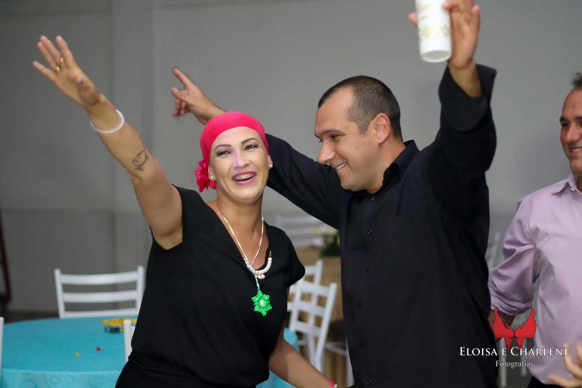 Parkolor fotografias
Gravataí, Glorinha, Santo Antônio
15 anos,festa de 15 anos, decoração,
vestidos azul rodado, família completa, padrinhos, madrinha, homenagem, ternos, vestidos, filmagem, drone, foto