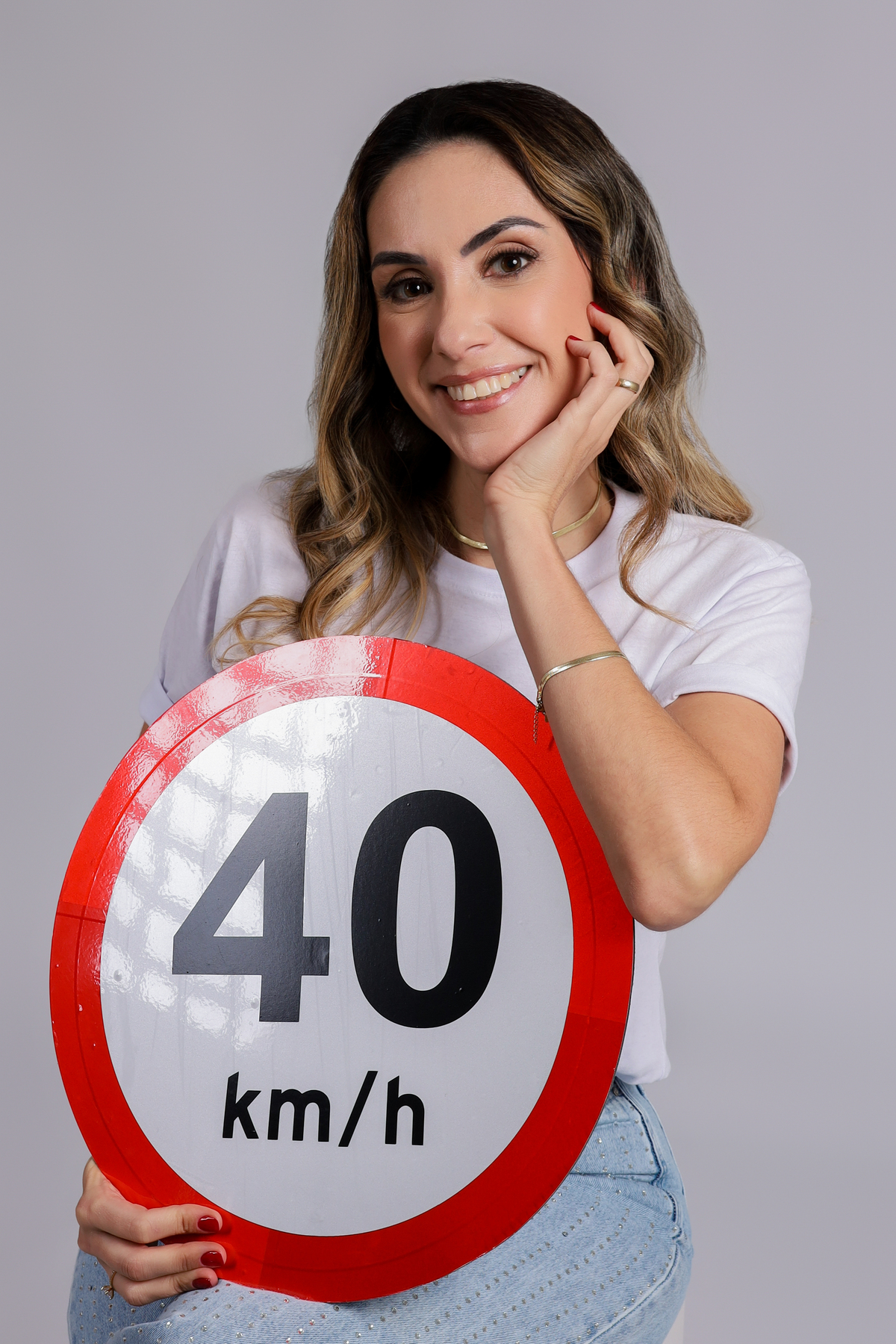 joice sorrindo no seu ensaio fotográfico de comemoração 