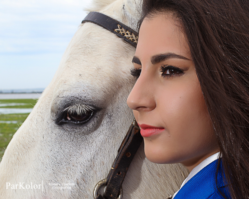 Parkolor fotografias
Gravataí, Glorinha, Santo Antônio
15 anos, ensaio externo, cavalos,  bombachas, look com short, paisagem, make, filmagem, drone, foto