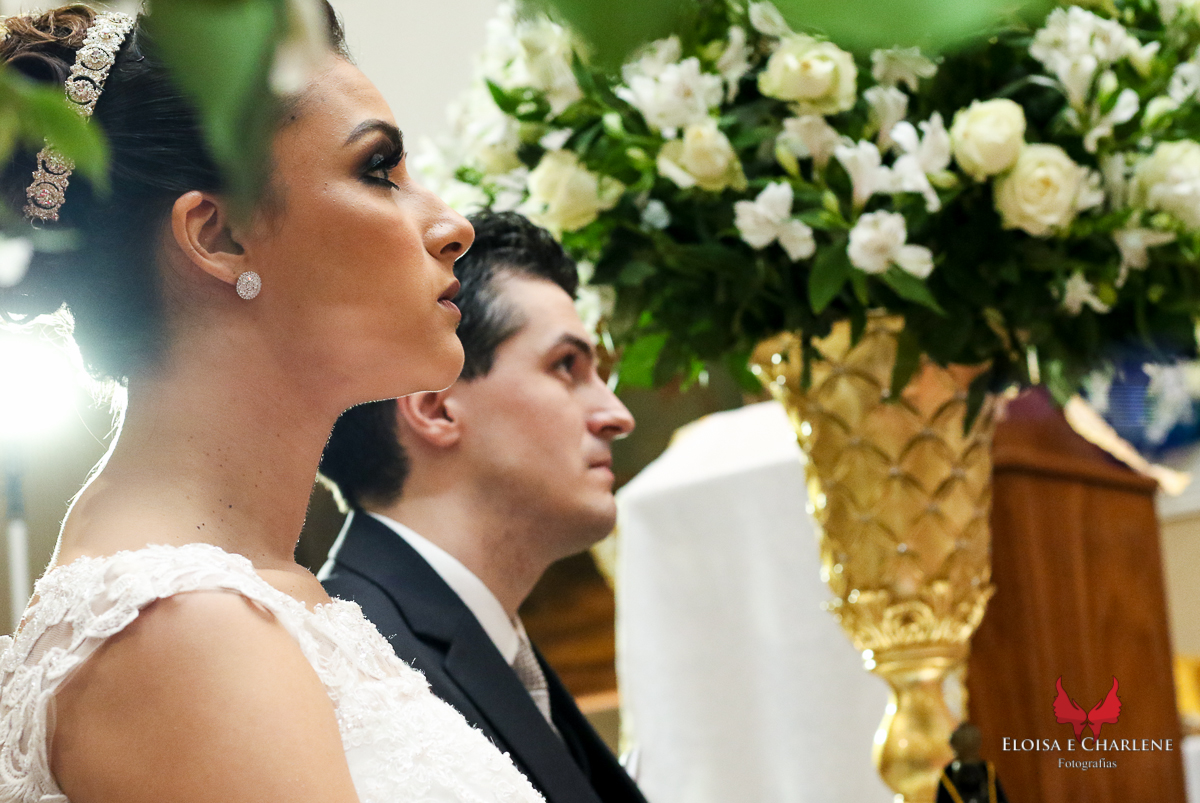 Parkolor fotografias
Gravataí, Glorinha, Santo Antônio
casamento, foto na igreja com flores brancas, família completa, netos, ternos, vestidos, filmagem, drone, foto