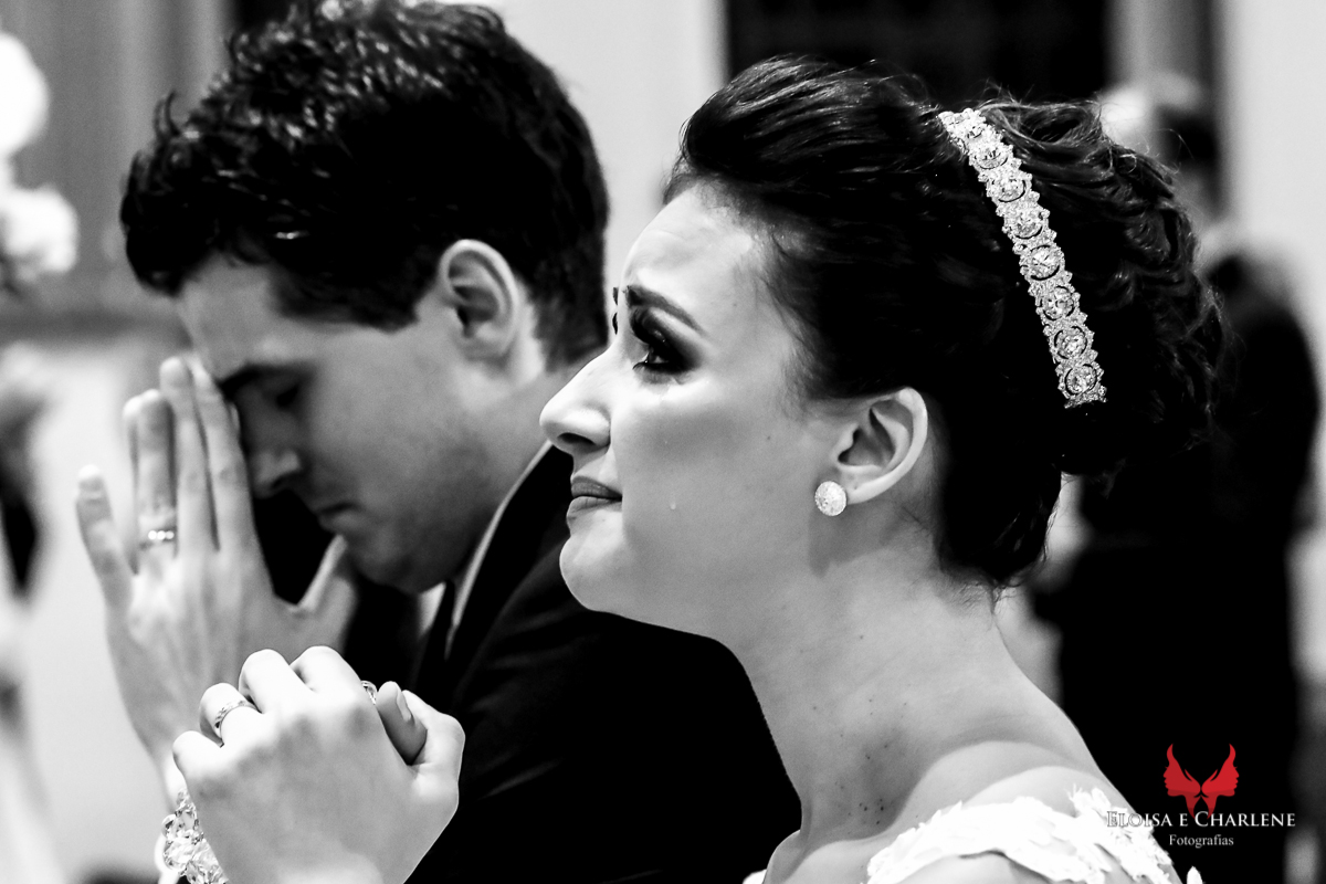 Parkolor fotografias
Gravataí, Glorinha, Santo Antônio
casamento, foto na igreja agradecendo,chorando, família completa, netos, ternos, vestidos, filmagem, drone, foto