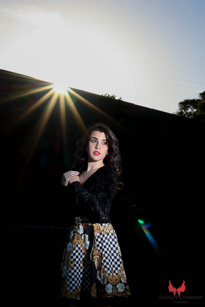 Parkolor fotografias
Gravataí, Glorinha, Santo Antônio
ensaio 15 anos, ensaio externo, foto com luz do sol, mãos cruzadas