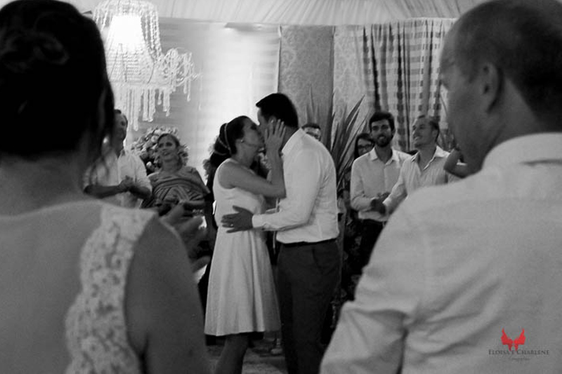 Parkolor fotografias
Gravataí, Glorinha, Santo Antônio
Casamento, dança dos noivos, pais dos noivos na dança, beijo dos noivos