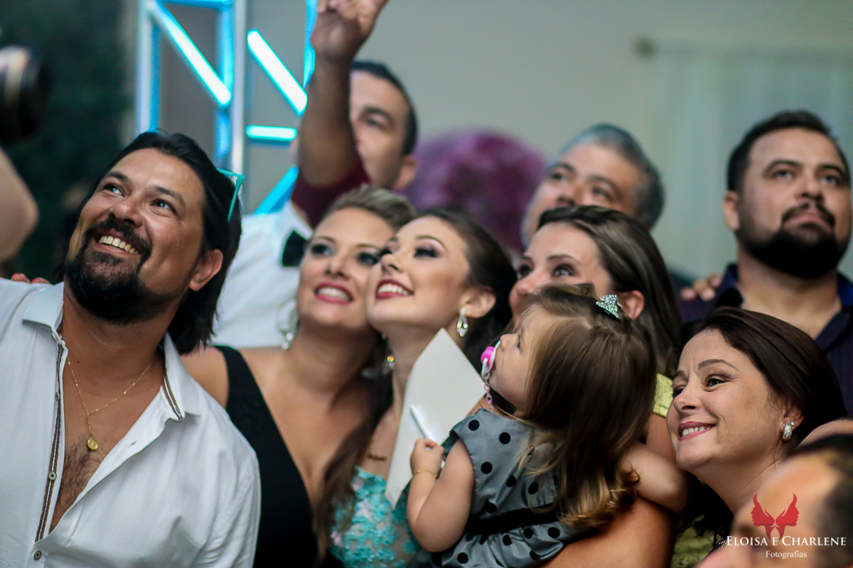 Parkolor fotografias
Gravataí, Glorinha, Santo Antônio
15 anos, debutante,  foto e filmagem, balada da debutante com a família 