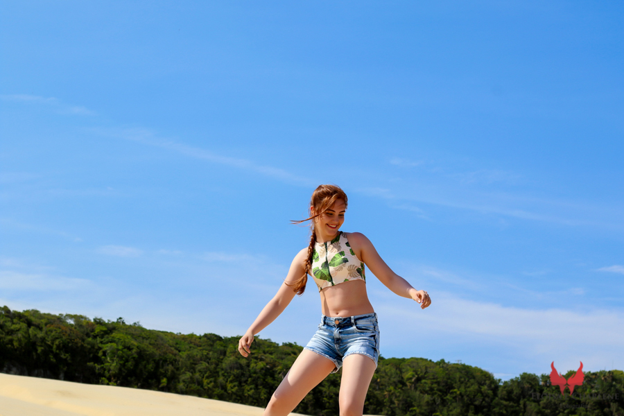 Parkolor fotografias
Gravataí, Glorinha, Santo Antônio
15 anso, debutante, foto nas dunas, sorrisos, biquíni, trança, mke