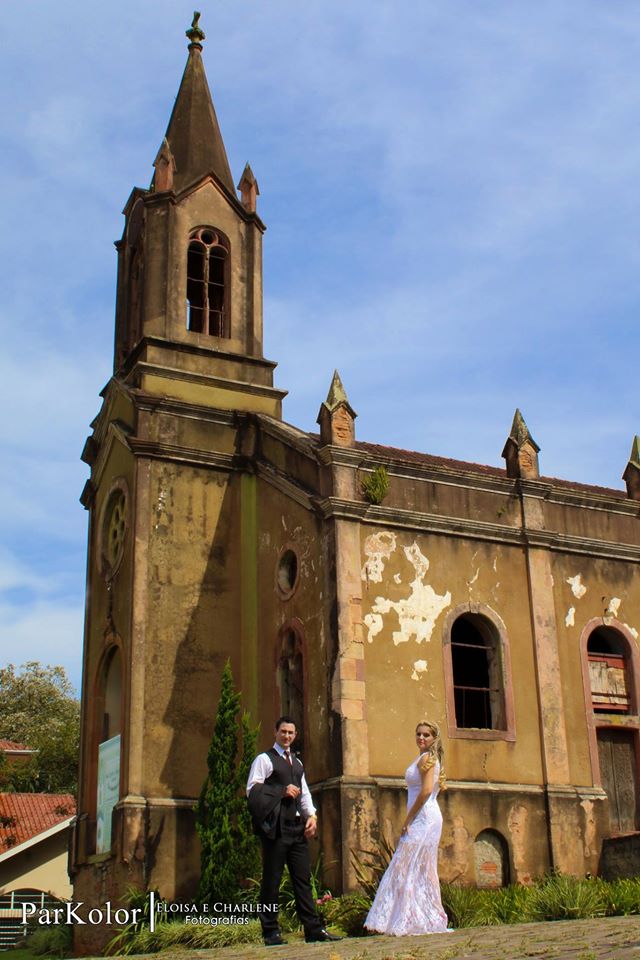 Parkolor fotografias
Gravataí, Glorinha, Santo Antônio
casamento, evento, ensaio, vestido de noiva rodado, crooped de renda, véu,céu azul, pasisagem,dança dos noivos, buque de flores, filmagem, clipe, drone, foto
