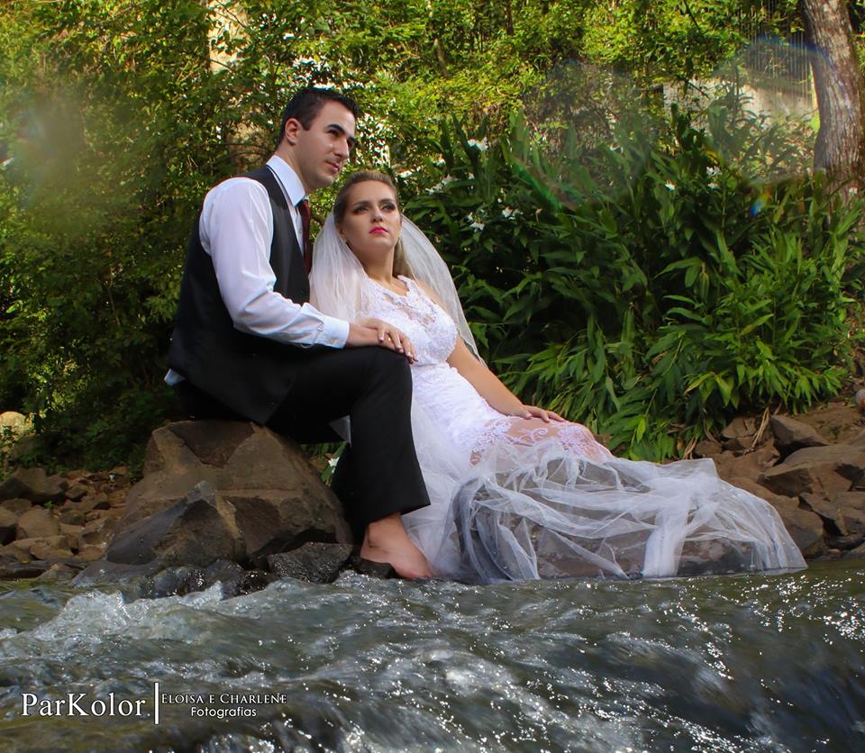 Parkolor fotografias
Gravataí, Glorinha, Santo Antônio
casamento, evento, ensaio, vestido de noiva rodado, crooped de renda, véu,céu azul, pasisagem,dança dos noivos, buque de flores, filmagem, clipe, drone, foto
