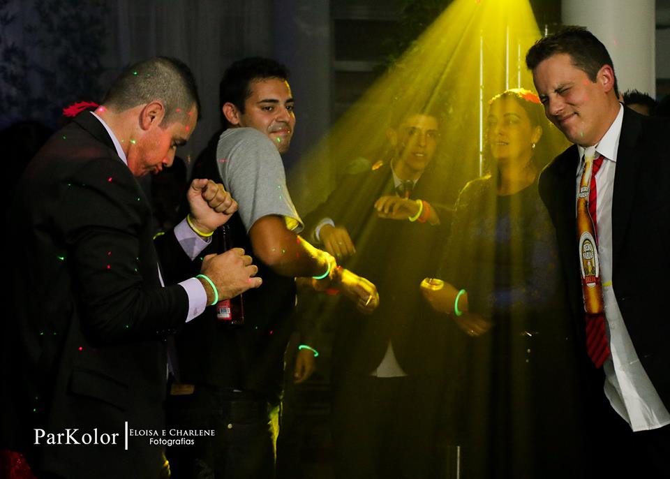 Parkolor fotografias
Gravataí, Glorinha, Santo Antônio
casamento, evento, ensaio, vestido de noiva, igreja, decoração, família, filmagem, drone, foto