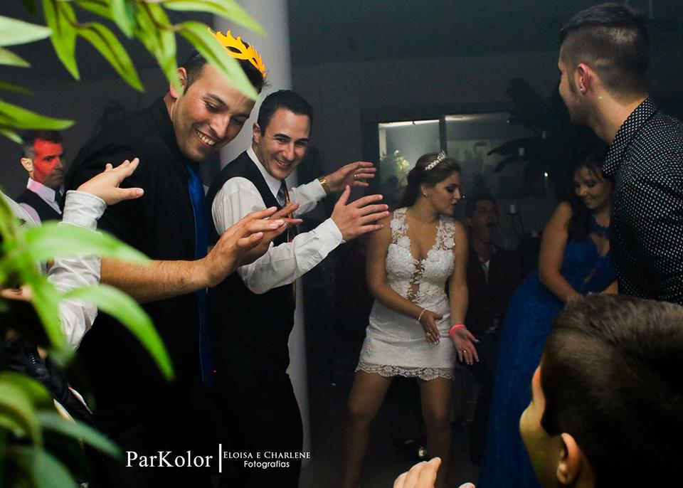 Parkolor fotografias
Gravataí, Glorinha, Santo Antônio
casamento, evento, ensaio, vestido de noiva, igreja, decoração, família, filmagem, drone, foto