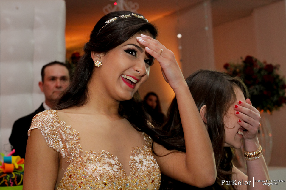 Parkolor fotografias
Gravataí, Glorinha, Santo Antônio
15 anos,festa de 15 anos, decoração,
vestidos dourado rodado, família, padrinhos, madrinha, homenagem, amigas ternos, vestidos, filmagem, drone, foto