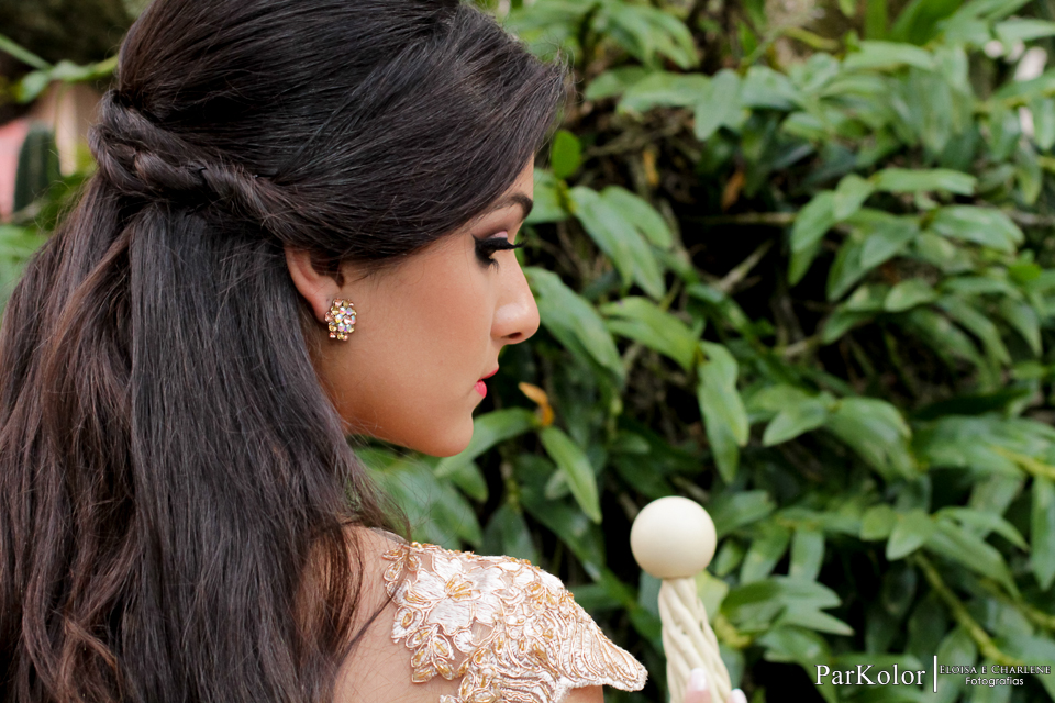 Parkolor fotografias
Gravataí, Glorinha, Santo Antônio
15 anos,festa de 15 anos, decoração,
vestidos dourado rodado, família, padrinhos, madrinha, homenagem, amigas ternos, vestidos, filmagem, drone, foto