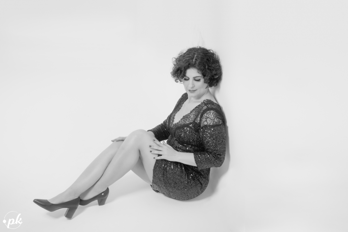 Ensaio Feminino, Parkolor Fotografia, foto, filmagem, drone, Gravataí, estúdio, make, sexy, carão, look, sorriso, fotos P&b, fotos preto e branco, lingerie, modelo, roupa preta, terno feminino, marrom, fotos profissional, assessório, tatuagem