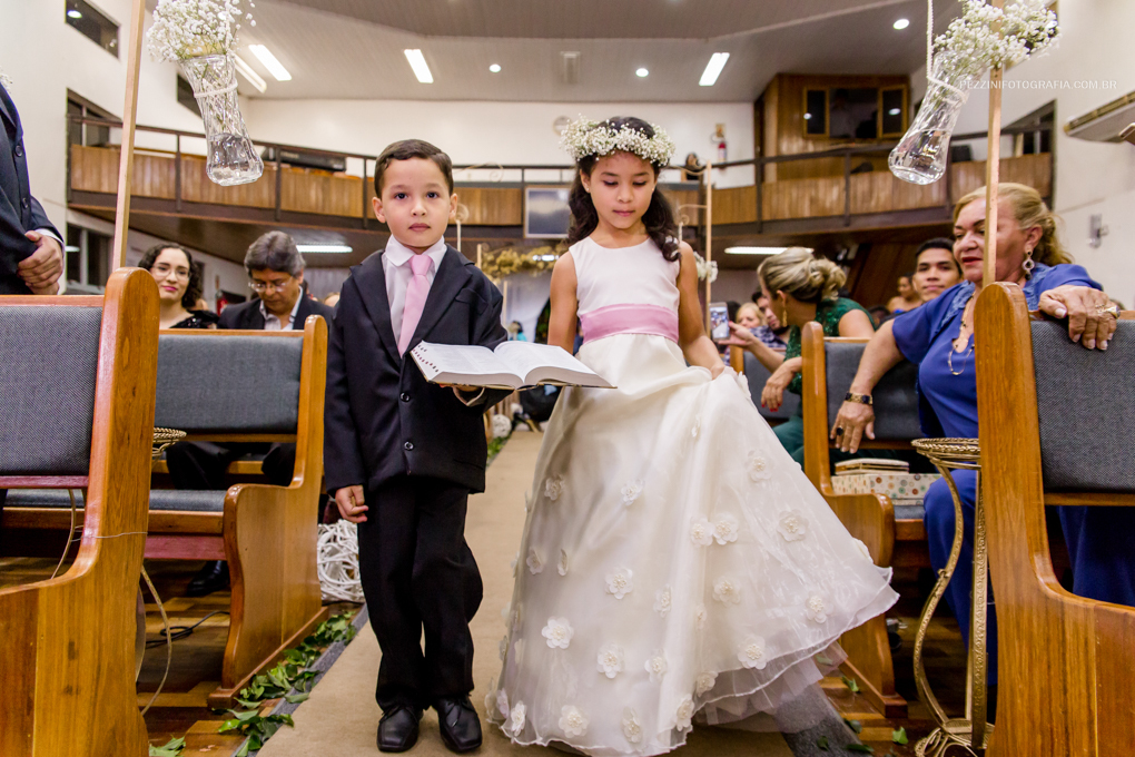 Fotógrafo de casamento manaus, Pre Wedding Manaus, Casamento Manaus, Fotógrafo de casamento em manaus, fotógrafo em manaus, fotografia de casamento manaus,
noivos, igreja batista de cachoeira, casamento com emoção, casamento batista, pezzini fotografia