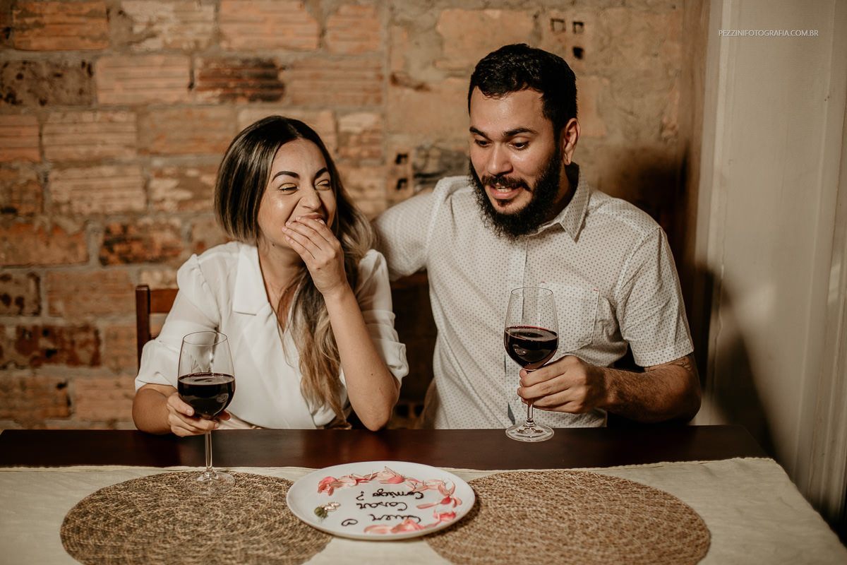 Ensaio pré casamento na ponta negra e no centro histórico em Manaus, fotografo de casamento em manaus, fotografia de casamento, pezzini fotografia,pezzinifotografia, fotógrafo, casamento de dia manaus, fotos espontâneas, foto casamento, restaurante caxiri