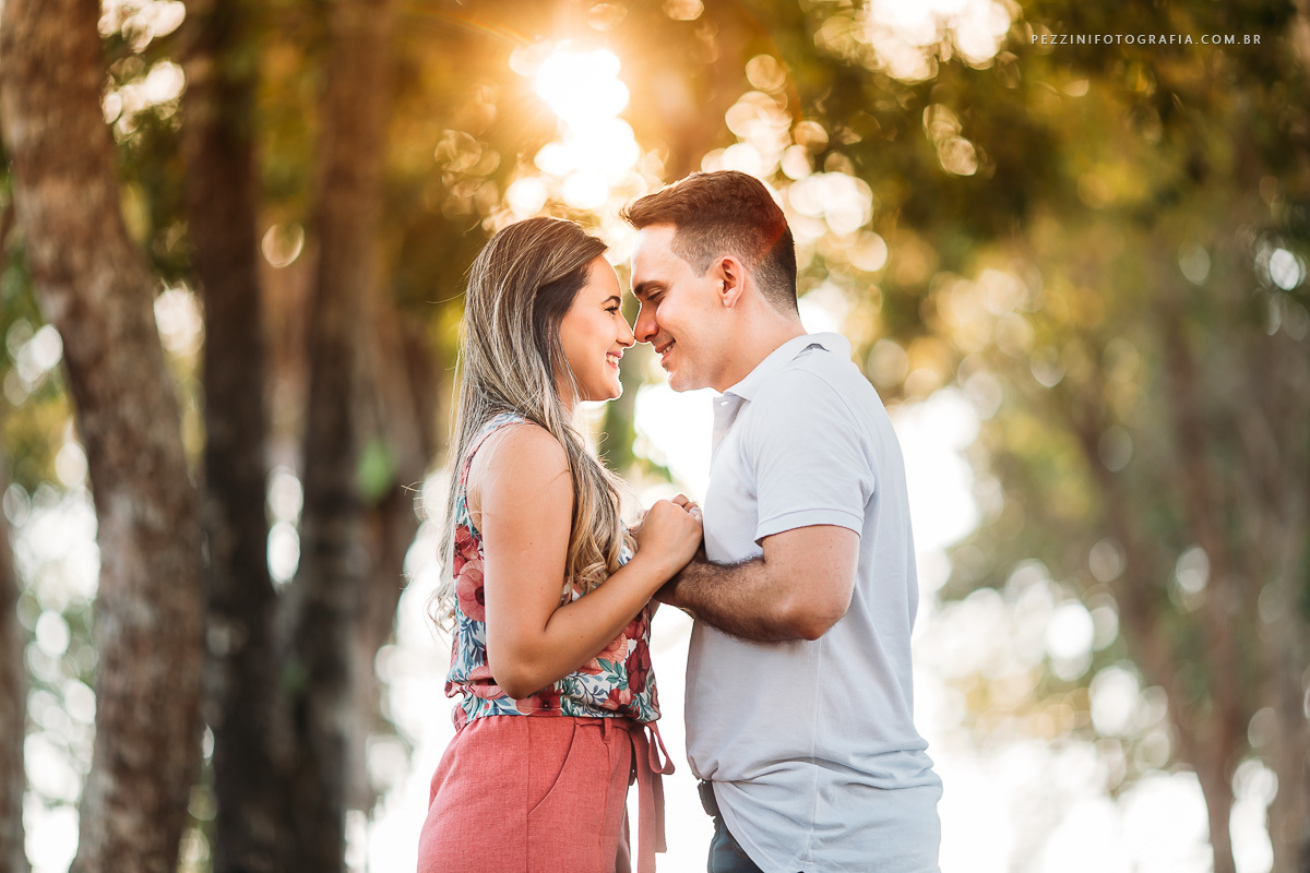 Ensaio pré casamento na Praia do japones em iranduba, fotografo de casamento em manaus, fotografia de casamento, pezzini fotografia, pezzinifotografia, fotógrafo, casamento de dia manaus, fotos espontâneas, foto casamento, palácio rio negro, ensaio casal