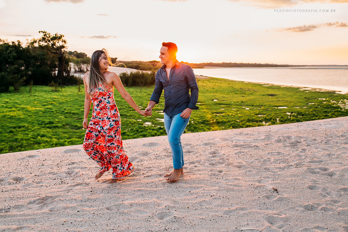 Ensaio pré casamento na Praia do japones em iranduba, fotografo de casamento em manaus, fotografia de casamento, pezzini fotografia, pezzinifotografia, fotógrafo, casamento de dia manaus, fotos espontâneas, foto casamento, palácio rio negro, ensaio casal