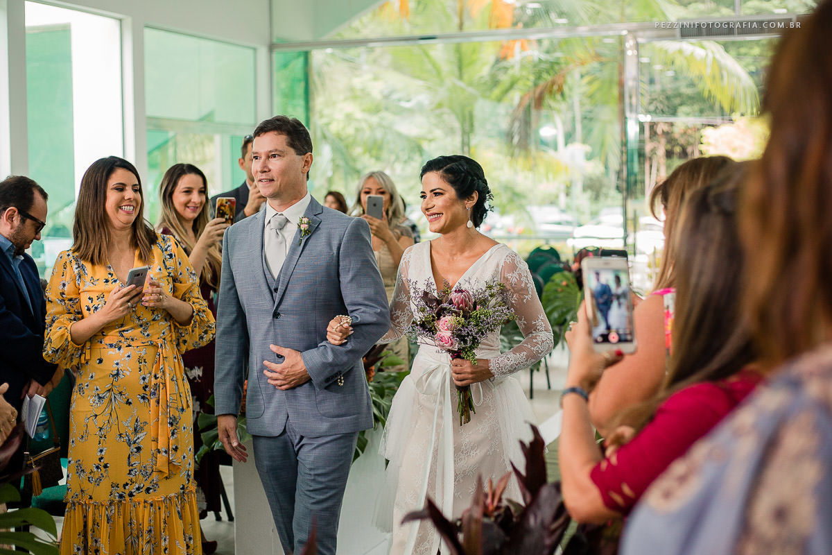 Fotografo de casamento manaus, Pre Wedding Manaus, Casamento Manaus, flat tropical, igreja Nossa senhora da Amazônia, dia da noiva, maki off, pezzinifotografia, entrada casamento, fotografia de casamento manaus, pezzinifotografia, andre e silvia, rústico