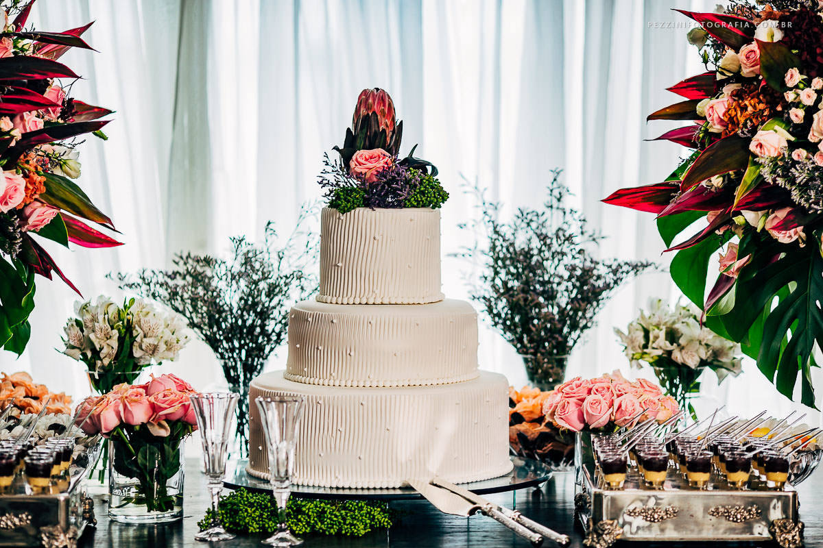 Fotografo de casamento manaus, Pre Wedding Manaus, Casamento Manaus, flat tropical, igreja Nossa senhora da Amazônia, dia da noiva, maki off, pezzinifotografia, entrada casamento, fotografia de casamento manaus, pezzinifotografia, andre e silvia, rústico