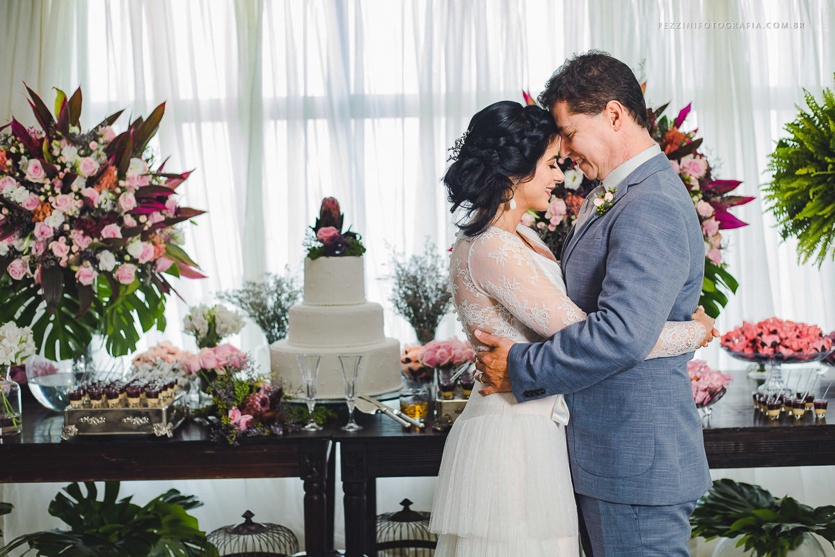 Fotografo de casamento manaus, Pre Wedding Manaus, Casamento Manaus, flat tropical, igreja Nossa senhora da Amazônia, dia da noiva, maki off, pezzinifotografia, entrada casamento, fotografia de casamento manaus, pezzinifotografia, andre e silvia, rústico