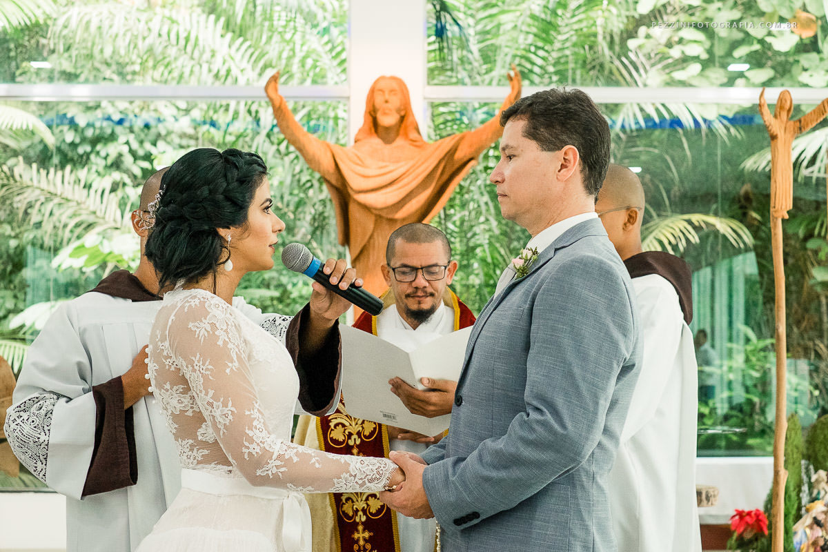 Fotografo de casamento manaus, Pre Wedding Manaus, Casamento Manaus, flat tropical, igreja Nossa senhora da Amazônia, dia da noiva, maki off, pezzinifotografia, entrada casamento, fotografia de casamento manaus, pezzinifotografia, andre e silvia, rústico