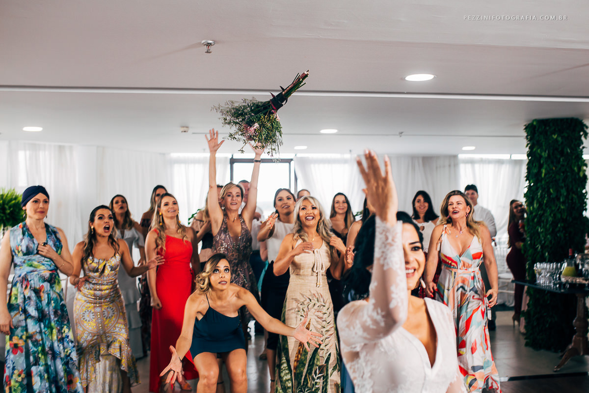 Fotografo de casamento manaus, Pre Wedding Manaus, Casamento Manaus, flat tropical, igreja Nossa senhora da Amazônia, dia da noiva, maki off, pezzinifotografia, entrada casamento, fotografia de casamento manaus, pezzinifotografia, andre e silvia, rústico