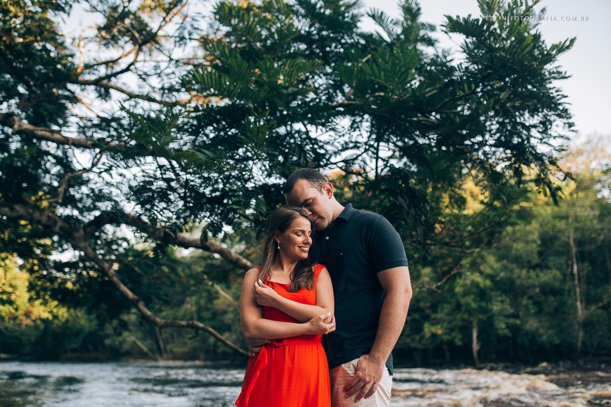 Ensaio pré casamento, fotografo de casamento em manaus, pezzini fotografia, pezzinifotografia, ensaio em presidente Figueiredo, ensaio fotografico manaus, casamento iranbuba, casamento por do sol manaus, cachoeira da iracema, foto espontânea, sidia manaus