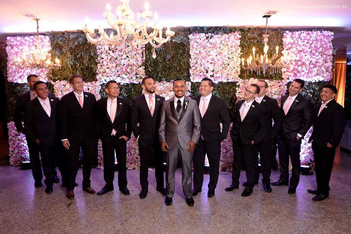 Casal se divertindo, foto pb, sorriso, abraços, casamento geferson e taynna, pezzini fotografia, dia do noivo, casamento de dia, casamento em manaus, ensaio fotográfico, casamento judaico, casamento jevian casa e festa, manaus, viagem, aventura, ospezzini