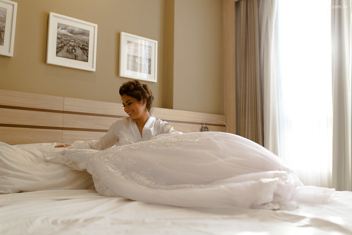 Casal se divertindo, foto pb, sorriso, abraços, casamento geferson e taynna, pezzini fotografia, dia da noiva, casamento de dia, casamento em manaus, ensaio fotográfico, casamento judaico, casamento jevian casa e festa, manaus, viagem, aventura, ospezzini