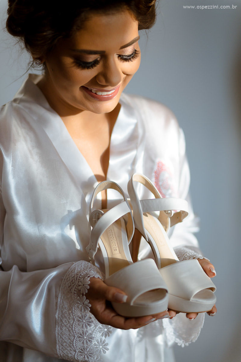 Casal se divertindo, foto pb, sorriso, abraços, casamento geferson e taynna, pezzini fotografia, dia da noiva, casamento de dia, casamento em manaus, ensaio fotográfico, casamento judaico, casamento jevian casa e festa, manaus, viagem, aventura, ospezzini
