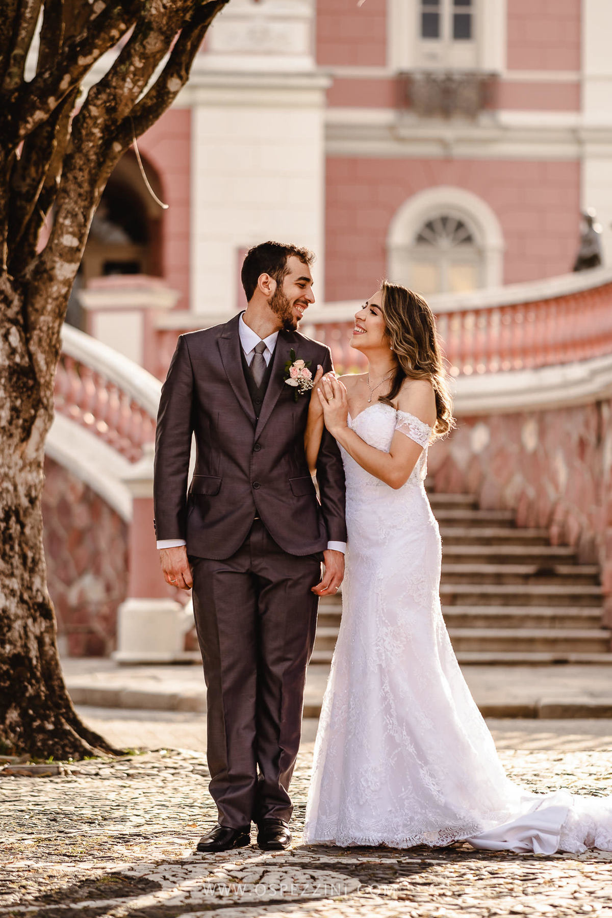 Casamento Online, Casada pelo Pai, Fotografia em meio a pandemia, felicidade de casar, Dificuldades de casar em meio a pandemia, Casamento por videoconferência.