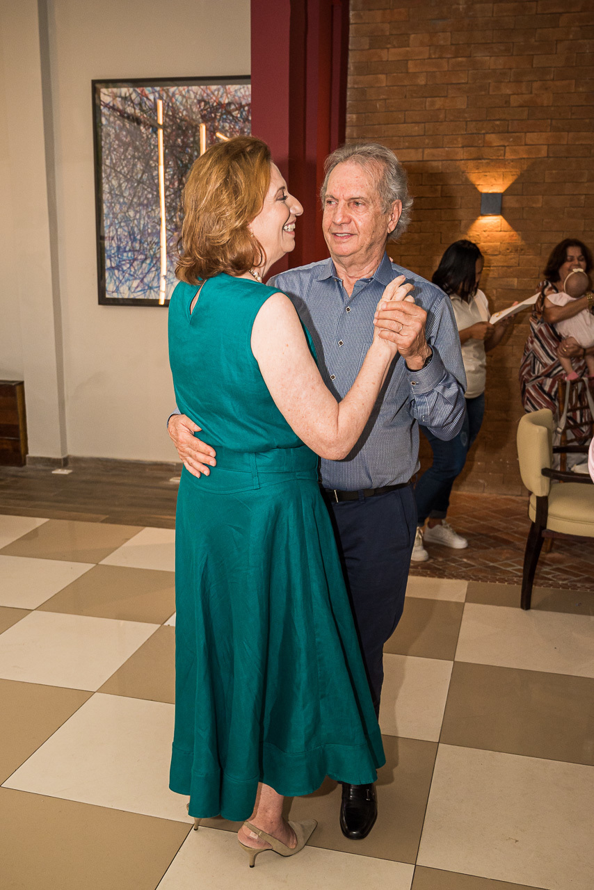 Fotos de Aniversário em Recife | Sr. Lucian | @silvanacamelofotografia, © Silvana Camelo Fotografia, 80 Anos, Aniversário, Aniversário em Recife, Boa Viagem, Brasil, Comemoração, Confraternização, Festa em Recife, Fotógrafa, Fotógrafa em Recife, Fotógrafo