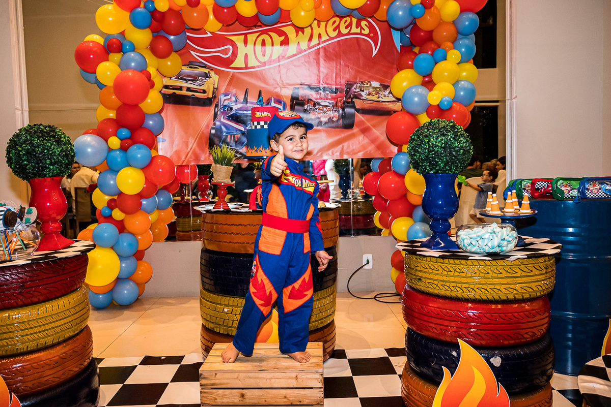 Fotos do Aniversário em Recife | Lucas |
@silvanacamelofotografia 
© Silvana Camelo Fotografia 
4 Anos 
Aniversário 
Aniversário em Recife 
Aniversário Hot Wheels 
Boa Viagem 
Brasil 
Festa em Recife 
Fotógrafa 
Fotógrafa em Recife 
Fotógrafo 
Lucas