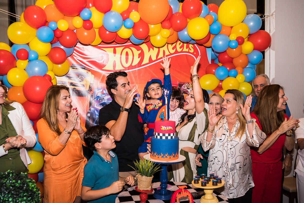 Fotos do Aniversário em Recife | Lucas |
@silvanacamelofotografia 
© Silvana Camelo Fotografia 
4 Anos 
Aniversário 
Aniversário em Recife 
Aniversário Hot Wheels 
Boa Viagem 
Brasil 
Festa em Recife 
Fotógrafa 
Fotógrafa em Recife 
Fotógrafo 
Lucas