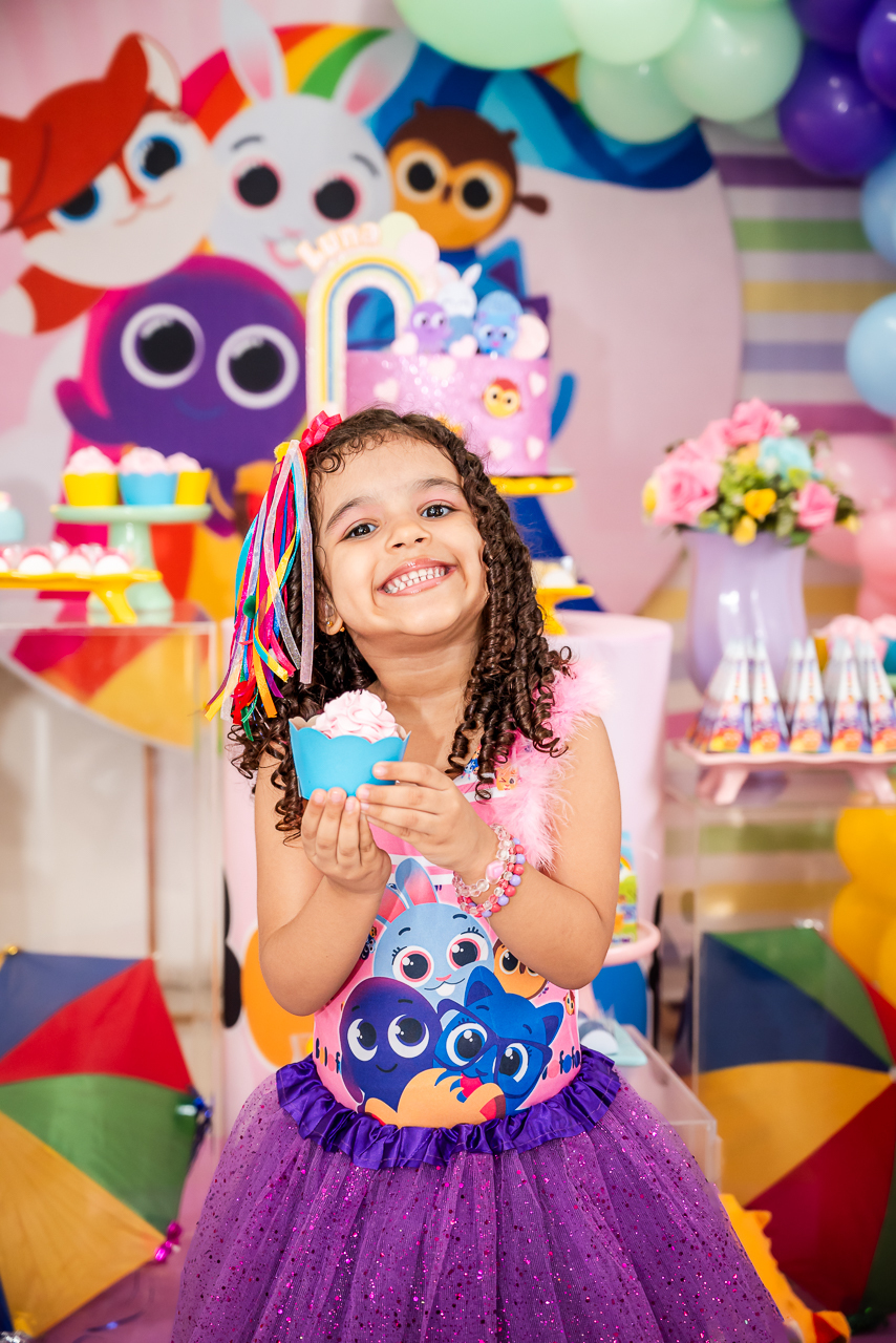 Fotos de Aniversário em Recife | Luna |
@silvanacamelofotografia,
© Silvana Camelo Fotografia,
2024,
Aniversário,
Bolofofos,
Brasil,
Carnaval,
Comemoração,
Família,
Festa de Aniversário,
Fotógrafa em Recife,
Fotografia festa infantil Recife,
Salão