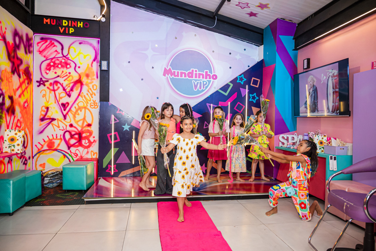 Fotos de Aniversário em Recife | Maria Clara |
@silvanacamelofotografia,
© Silvana Camelo Fotografia,
2025,
Alameda Futuro Shop,
Aniversário Infantil,
Brasil,
Comemoração,
Família,
Festa,
Fotógrafo,
Fotógrafo em Recife,
Mundinho Vip,
Graças,
Spa Infantil