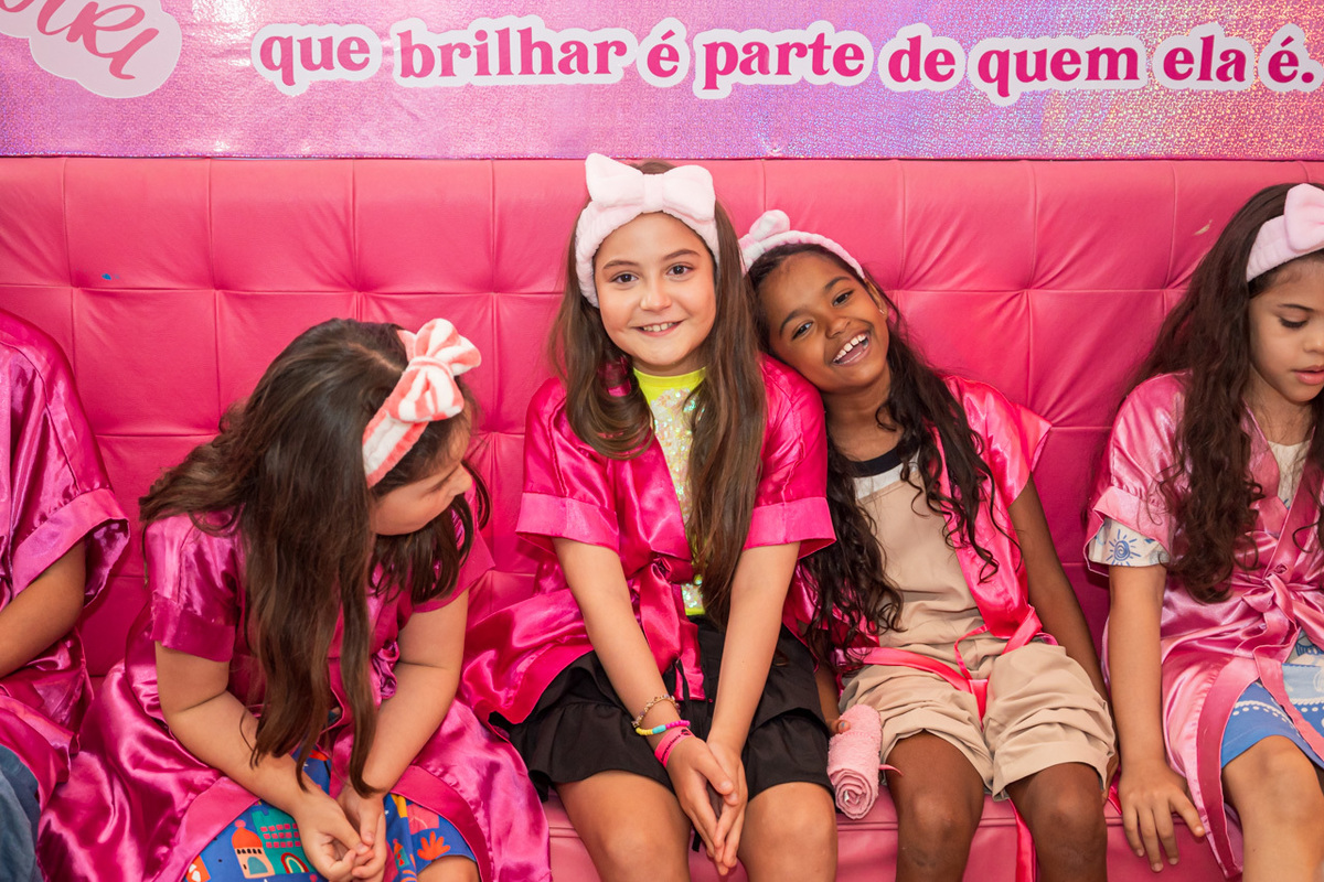 Fotos de Aniversário em Recife | Sofia |
@silvanacamelofotografia,
© Silvana Camelo Fotografia,
2025,
Alameda Futuro Shop,
Aniversário Infantil,
Brasil,
Comemoração,
Família,
Festa,
Fotógrafo,
Fotógrafo em Recife,
Mundinho Vip,
Graças,
Spa Infantil
Recife