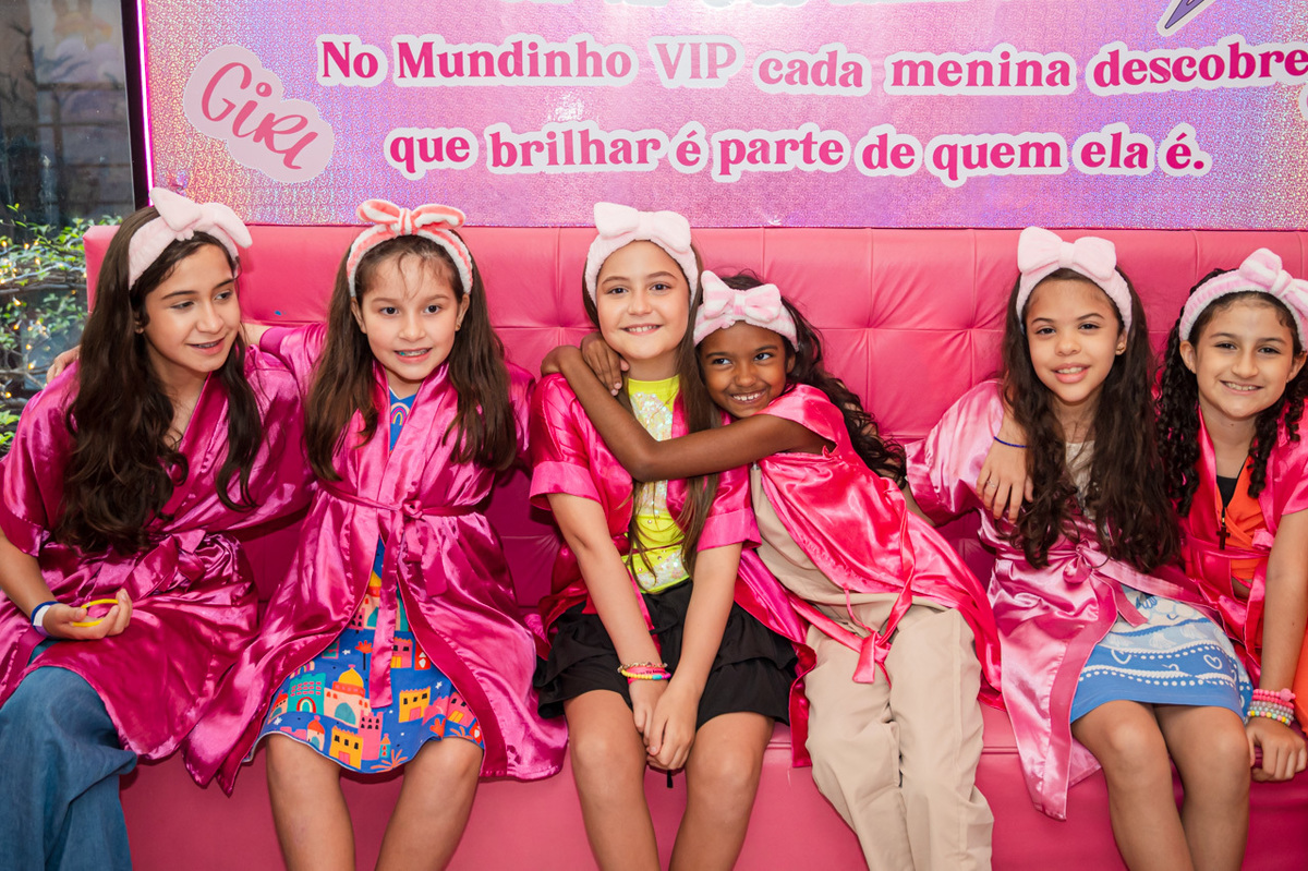 Fotos de Aniversário em Recife | Sofia |
@silvanacamelofotografia,
© Silvana Camelo Fotografia,
2025,
Alameda Futuro Shop,
Aniversário Infantil,
Brasil,
Comemoração,
Família,
Festa,
Fotógrafo,
Fotógrafo em Recife,
Mundinho Vip,
Graças,
Spa Infantil
Recife