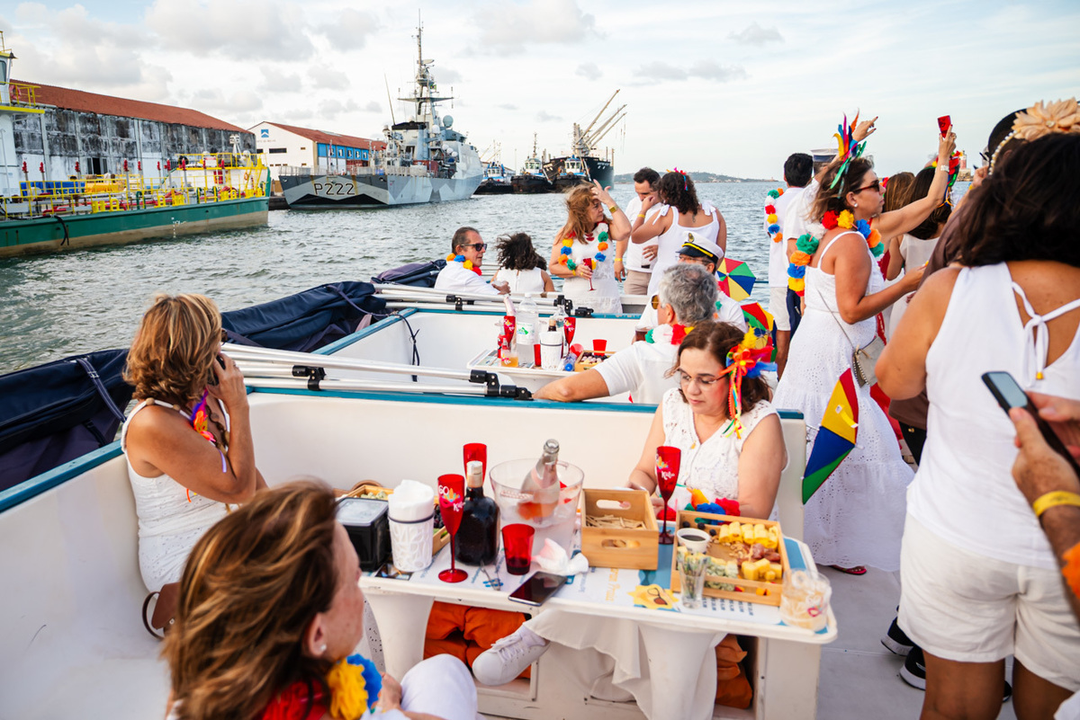 Fotos de Aniversário em Recife | Kátia |
@silvanacamelofotografia,
© Silvana Camelo Fotografia,
60 Anos,
2026,
Amigos,
Aniversário,
Brasil,
Catamaran Tours,
Comemoração,
Confraternização,
Família,
Felicidade,
Fotógrafo em Recife,
Kátia,
Passeio Catamaran,