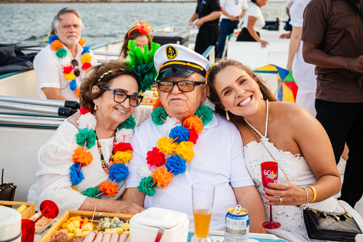 Fotos de Aniversário em Recife | Kátia |
@silvanacamelofotografia,
© Silvana Camelo Fotografia,
60 Anos,
2026,
Amigos,
Aniversário,
Brasil,
Catamaran Tours,
Comemoração,
Confraternização,
Família,
Felicidade,
Fotógrafo em Recife,
Kátia,
Passeio Catamaran,
