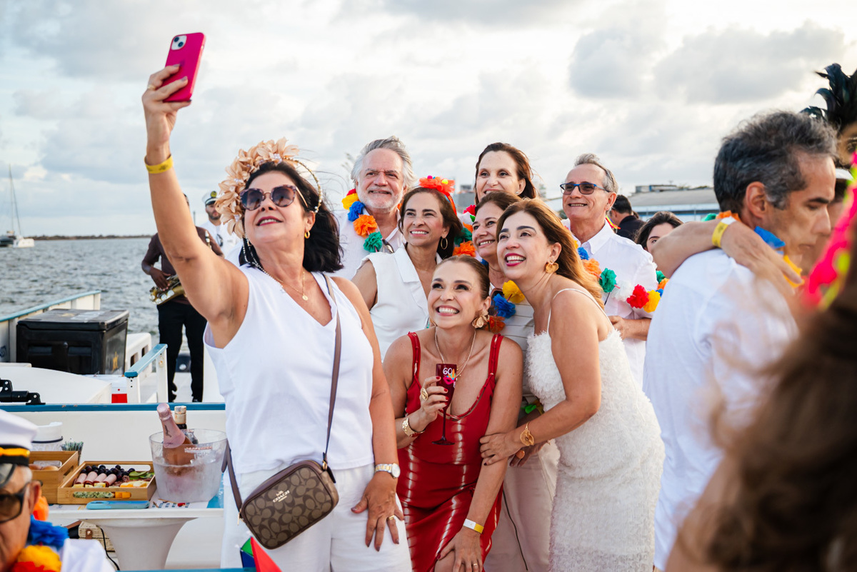 Fotos de Aniversário em Recife | Kátia |
@silvanacamelofotografia,
© Silvana Camelo Fotografia,
60 Anos,
2026,
Amigos,
Aniversário,
Brasil,
Catamaran Tours,
Comemoração,
Confraternização,
Família,
Felicidade,
Fotógrafo em Recife,
Kátia,
Passeio Catamaran,