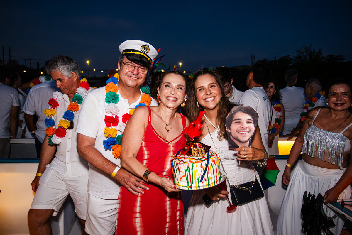 Fotos de Aniversário em Recife | Kátia |
@silvanacamelofotografia,
© Silvana Camelo Fotografia,
60 Anos,
2026,
Amigos,
Aniversário,
Brasil,
Catamaran Tours,
Comemoração,
Confraternização,
Família,
Felicidade,
Fotógrafo em Recife,
Kátia,
Passeio Catamaran,