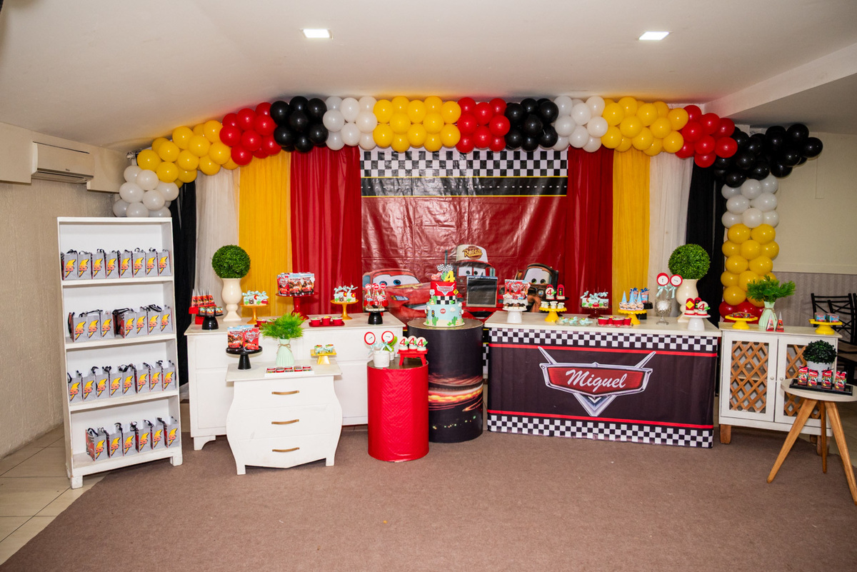 Fotos de Aniversário em Recife | Miguel |
@silvanacamelofotografia,
© Silvana Camelo Fotografia,
04 Anos,
2026,
Aniversário,
Brasil,
Brink Mais Buffet Infantil,
Carros Disney,
Comemoração,
Família,
Festa Carros,
Fotógrafo em Recife,
Miguel,
Pernambuco,
