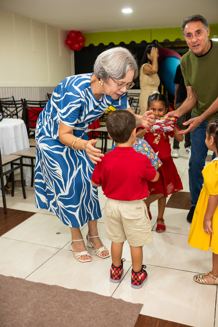 Fotos de Aniversário em Recife | Miguel |
@silvanacamelofotografia,
© Silvana Camelo Fotografia,
04 Anos,
2026,
Aniversário,
Brasil,
Brink Mais Buffet Infantil,
Carros Disney,
Comemoração,
Família,
Festa Carros,
Fotógrafo em Recife,
Miguel,
Pernambuco,

