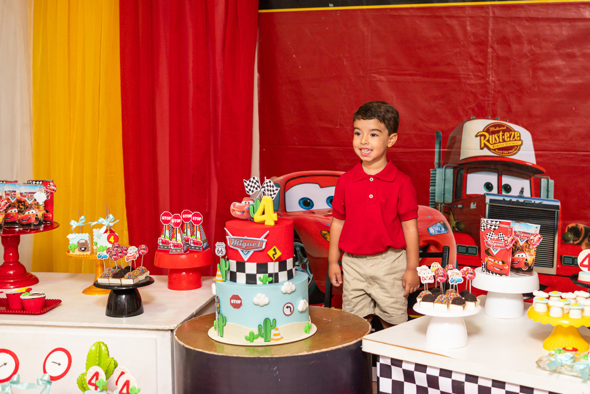 Fotos de Aniversário em Recife | Miguel |
@silvanacamelofotografia,
© Silvana Camelo Fotografia,
04 Anos,
2026,
Aniversário,
Brasil,
Brink Mais Buffet Infantil,
Carros Disney,
Comemoração,
Família,
Festa Carros,
Fotógrafo em Recife,
Miguel,
Pernambuco,
