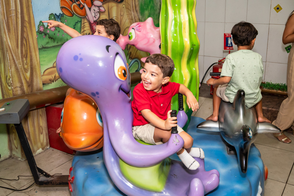 Fotos de Aniversário em Recife | Miguel |
@silvanacamelofotografia,
© Silvana Camelo Fotografia,
04 Anos,
2026,
Aniversário,
Brasil,
Brink Mais Buffet Infantil,
Carros Disney,
Comemoração,
Família,
Festa Carros,
Fotógrafo em Recife,
Miguel,
Pernambuco,

