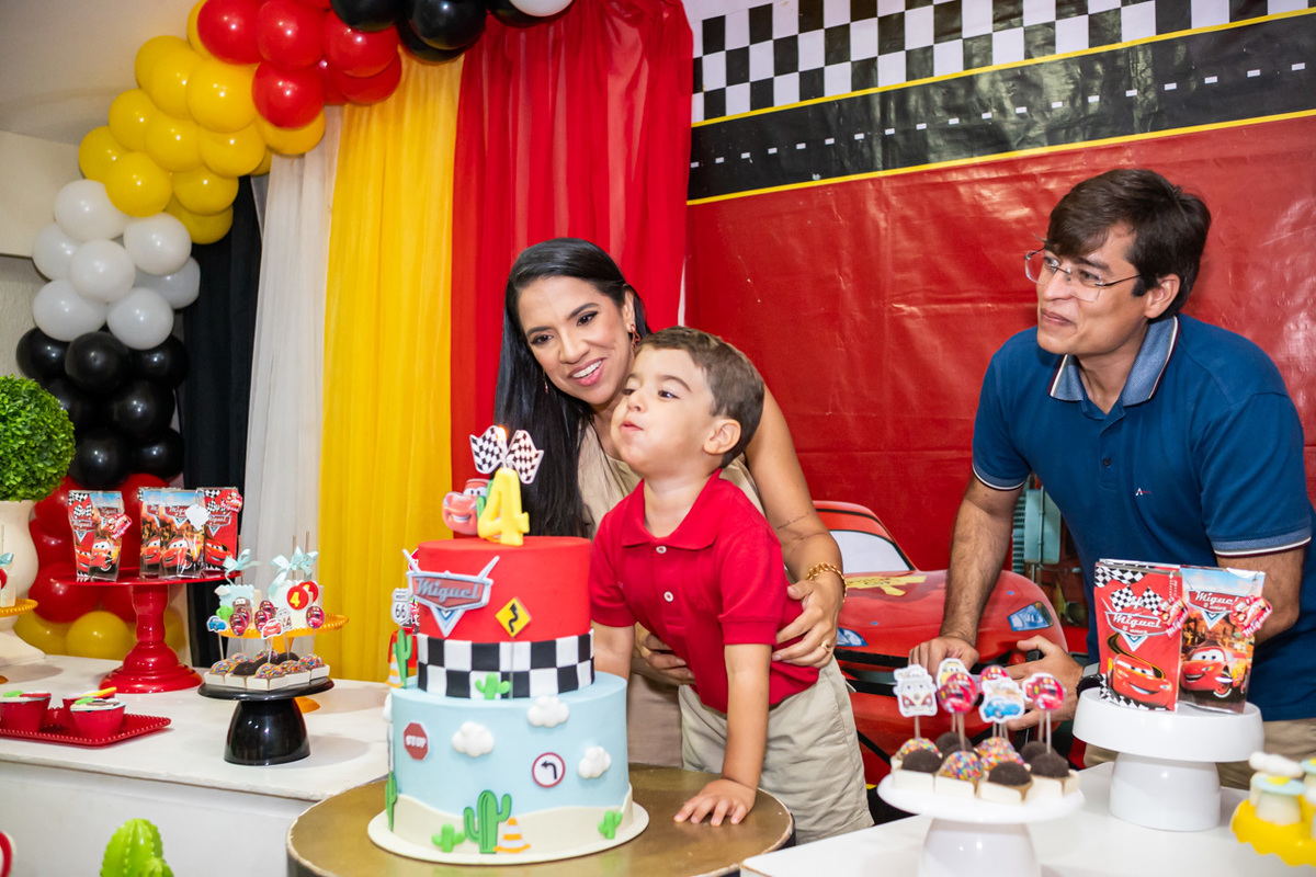 Fotos de Aniversário em Recife | Miguel |
@silvanacamelofotografia,
© Silvana Camelo Fotografia,
04 Anos,
2026,
Aniversário,
Brasil,
Brink Mais Buffet Infantil,
Carros Disney,
Comemoração,
Família,
Festa Carros,
Fotógrafo em Recife,
Miguel,
Pernambuco,
