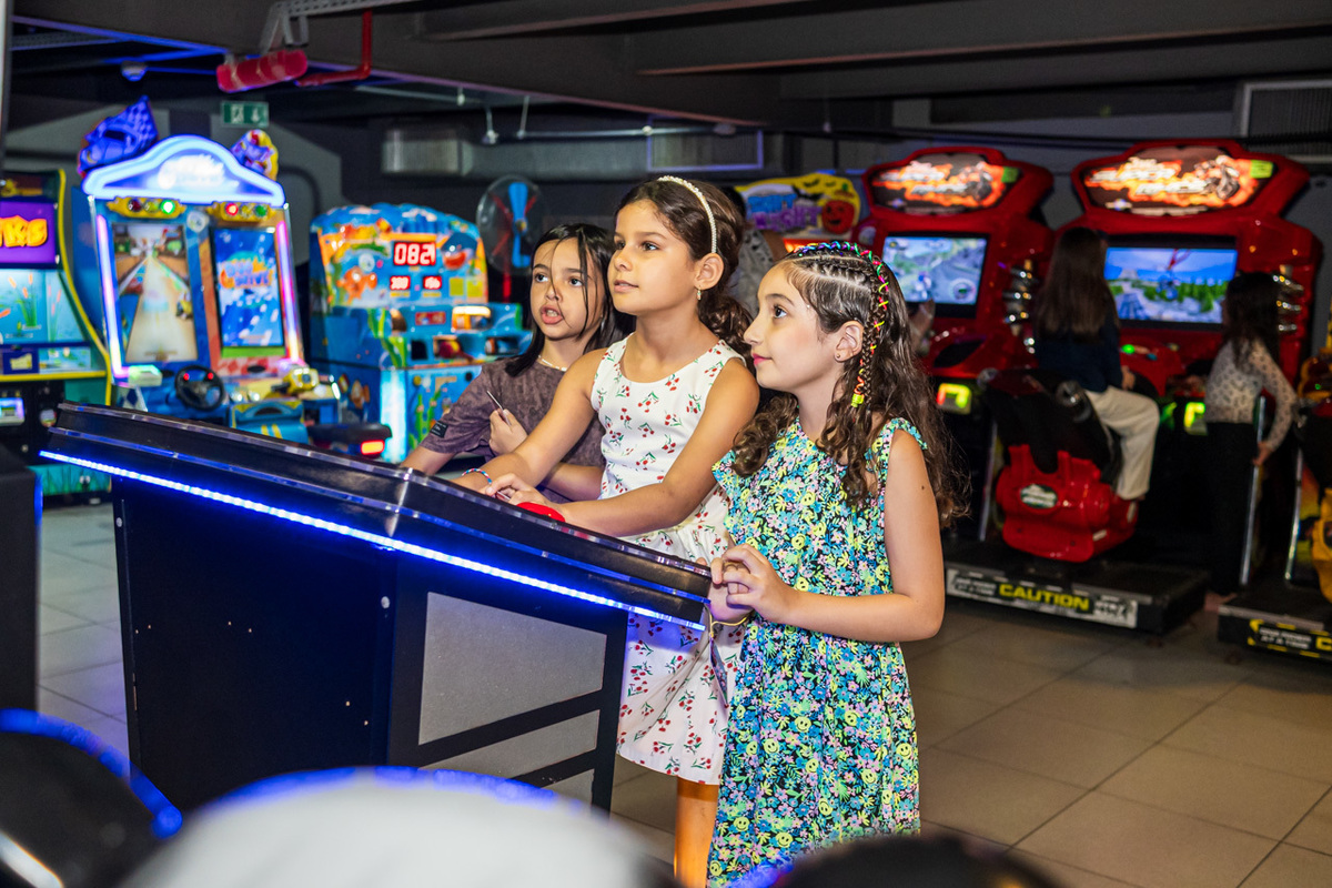 Fotos de Aniversário em Recife | Clarice |
@silvanacamelofotografia,
© Silvana Camelo Fotografia,
8 Anos,
2026,
Aniversário,
Aniversário Infantil,
Brasil,
Clarice,
Comemoração,
Família,
Fotógrafo,
Fotógrafo em Recife,
Game Station,
Plaza Shopping,
Recife