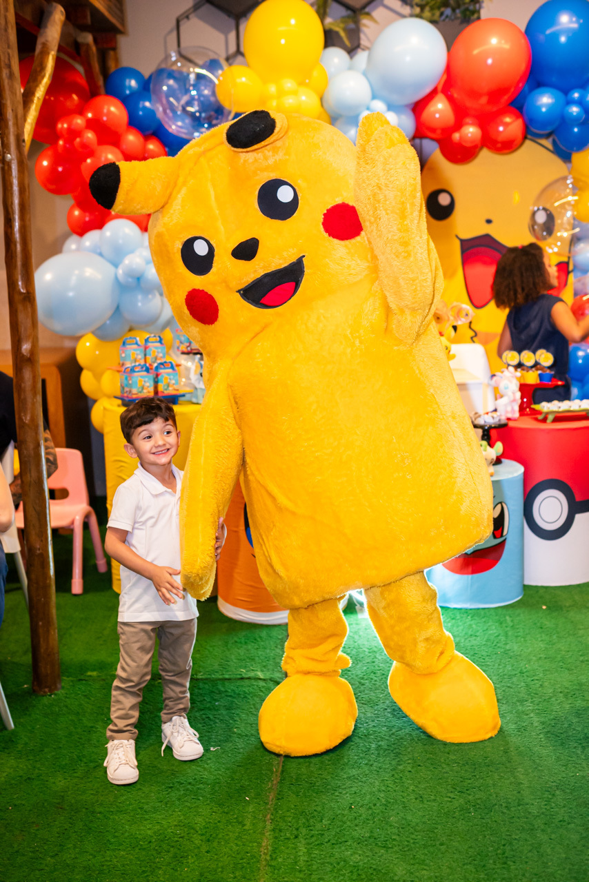 Fotos de Aniversário em Recife | Eduardo |
@silvanacamelofotografia,
© Silvana Camelo Fotografia,
2026,
Aniversário Infantil,
Brasil,
Comemoração,
Eduardo,
Festa Infantil,
 Fotógrafo Recife,
Gamebox,
Shopping Rio Mar,
Pokemon,
Pikachu,
Recife,
Pernambuco
