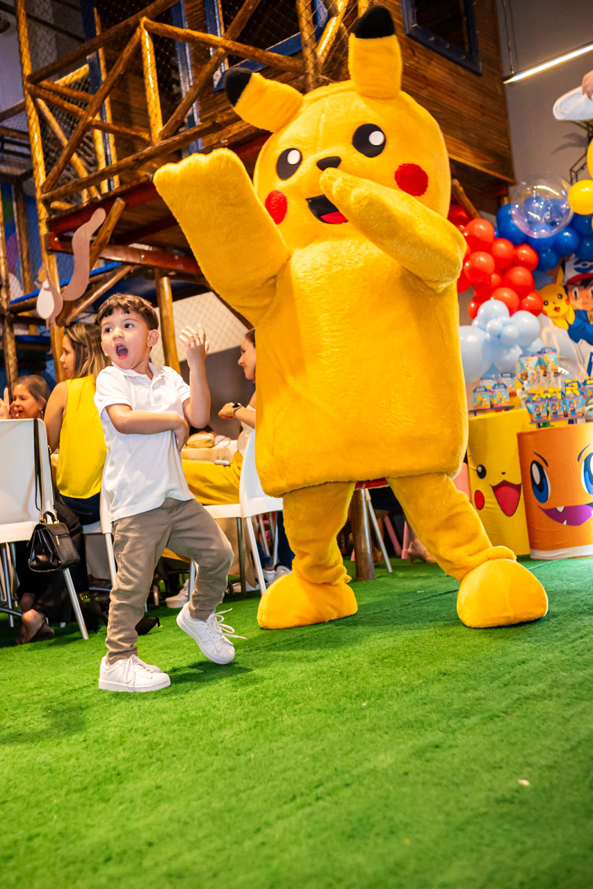 Fotos de Aniversário em Recife | Eduardo |
@silvanacamelofotografia,
© Silvana Camelo Fotografia,
2026,
Aniversário Infantil,
Brasil,
Comemoração,
Eduardo,
Festa Infantil,
 Fotógrafo Recife,
Gamebox,
Shopping Rio Mar,
Pokemon,
Pikachu,
Recife,
Pernambuco
