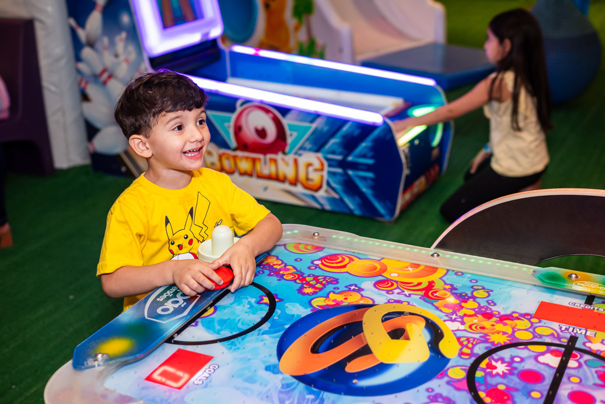 Fotos de Aniversário em Recife | Eduardo |
@silvanacamelofotografia,
© Silvana Camelo Fotografia,
2026,
Aniversário Infantil,
Brasil,
Comemoração,
Eduardo,
Festa Infantil,
 Fotógrafo Recife,
Gamebox,
Shopping Rio Mar,
Pokemon,
Pikachu,
Recife,
Pernambuco
